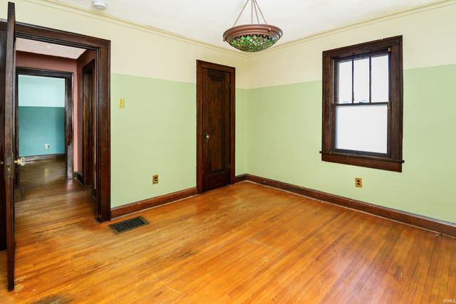 1309 S Lincoln Street, Bloomington, IN 47401