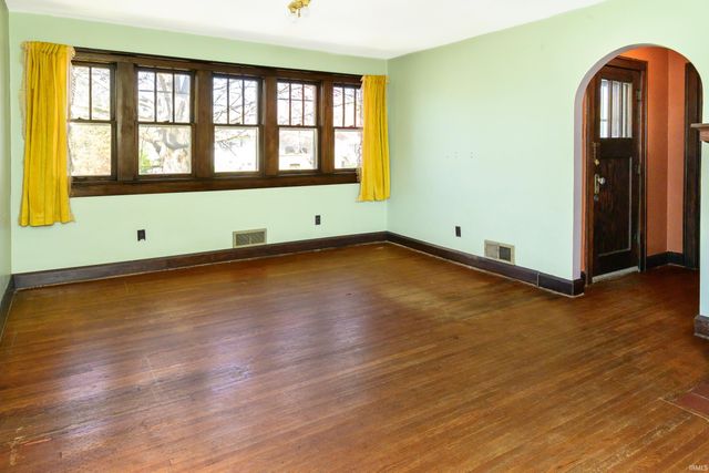 1309 S Lincoln Street, Bloomington, IN 47401