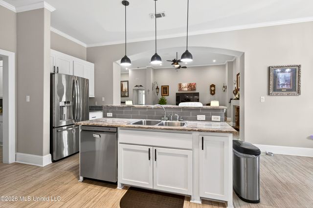 20185 Belle Vue Circle, D'iberville, MS 39540