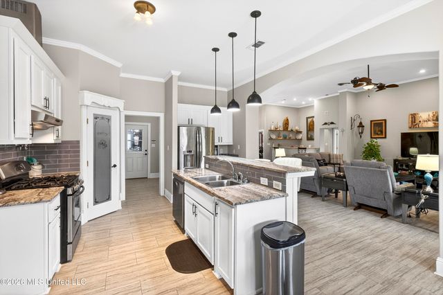 20185 Belle Vue Circle, D'iberville, MS 39540