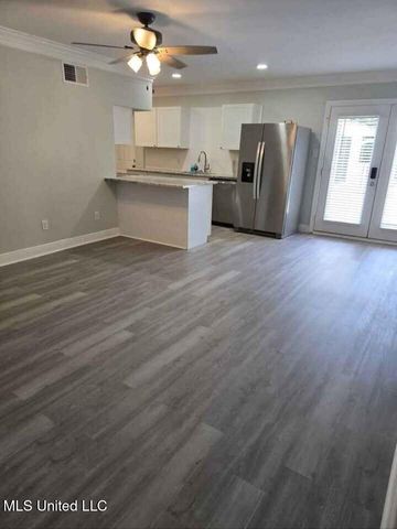 30 30th Street, Gulfport, MS 39507