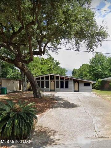 30 30th Street, Gulfport, MS 39507