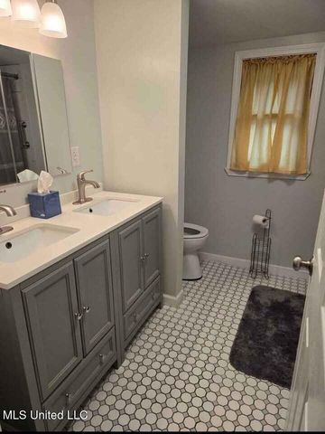 30 30th Street, Gulfport, MS 39507