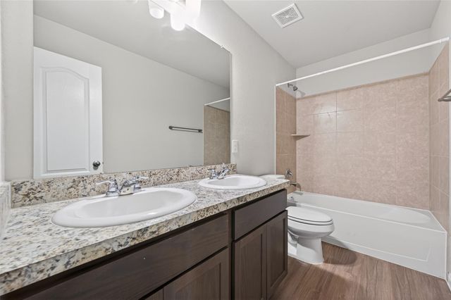 940 21st Street, Hempstead, TX 77445