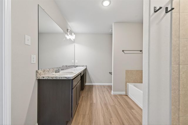 940 21st Street, Hempstead, TX 77445