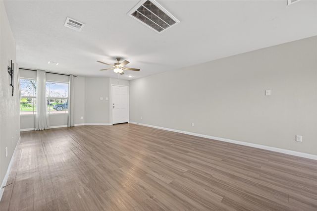 940 21st Street, Hempstead, TX 77445