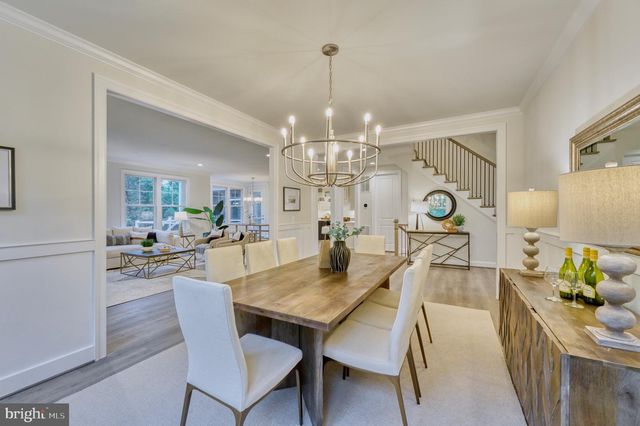 6712 MOLY DR, Falls Church, VA 22046