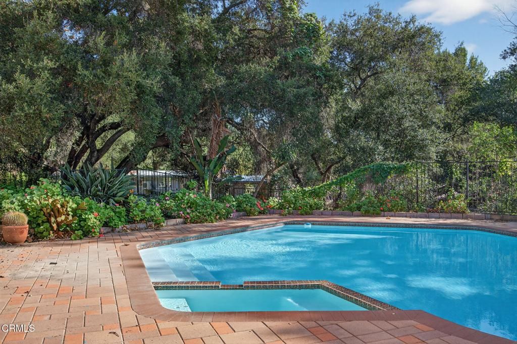 Image 18 of property listing at 2170 Ladera Road, Ojai, CA 93023