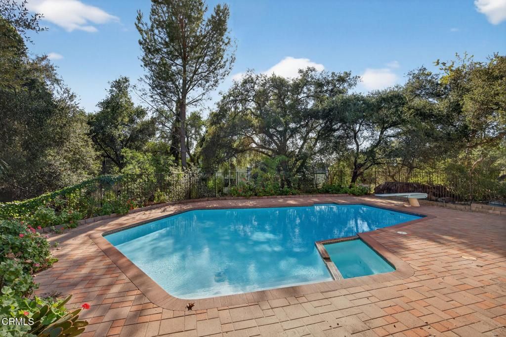 Image 2 of property listing at 2170 Ladera Road, Ojai, CA 93023