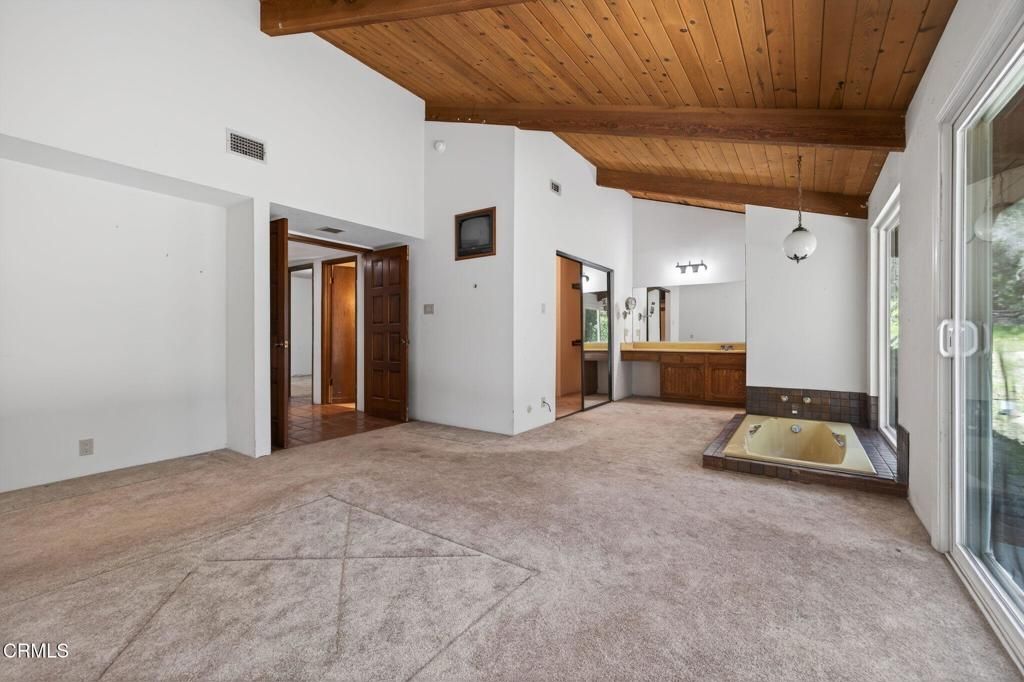 Image 22 of property listing at 2170 Ladera Road, Ojai, CA 93023