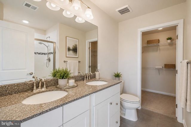 6102 CHRONICLE ST, Hyattsville, MD 20782