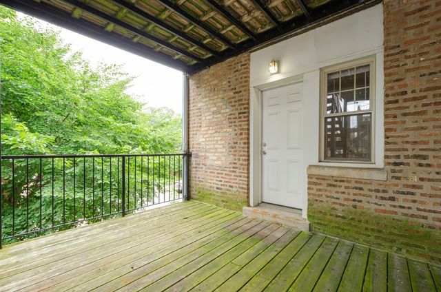 7357 N Ashland Boulevard 2, Chicago, IL 60626