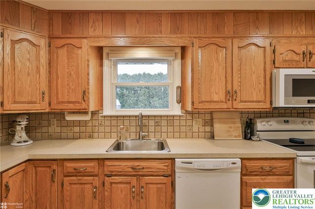 2982 Magnolia Circle, Lower Macungie Twp, PA 18062