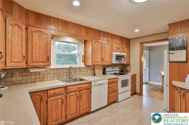 2982 Magnolia Circle, Lower Macungie Twp, PA 18062