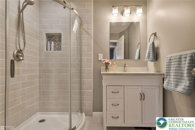 2982 Magnolia Circle, Lower Macungie Twp, PA 18062