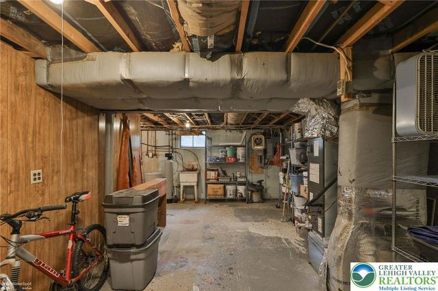 2982 Magnolia Circle, Lower Macungie Twp, PA 18062