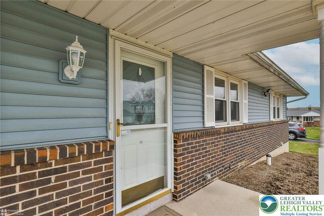 2982 Magnolia Circle, Lower Macungie Twp, PA 18062