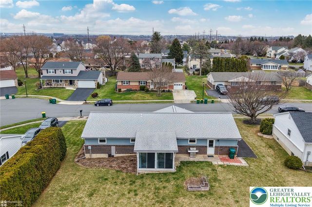 2982 Magnolia Circle, Lower Macungie Twp, PA 18062