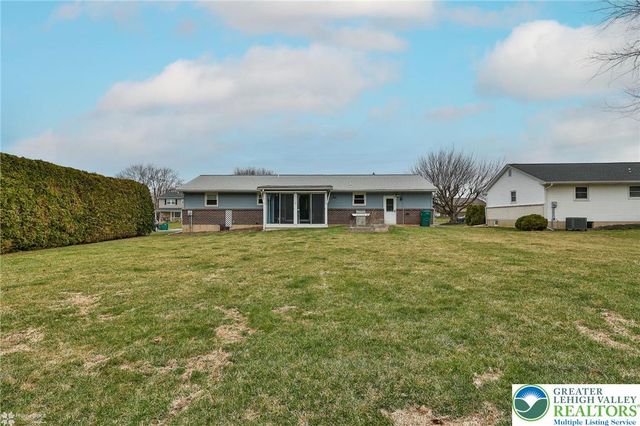2982 Magnolia Circle, Lower Macungie Twp, PA 18062