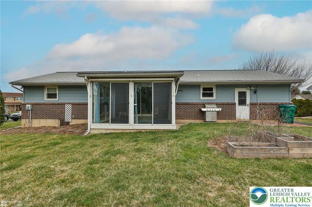 2982 Magnolia Circle, Lower Macungie Twp, PA 18062