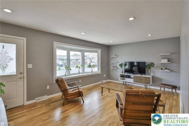 2982 Magnolia Circle, Lower Macungie Twp, PA 18062