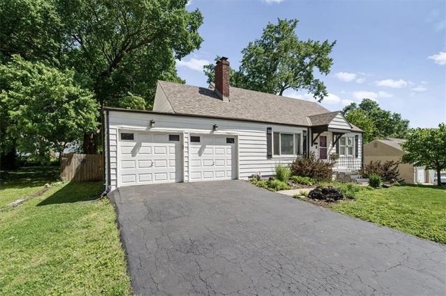 4338 Wood Avenue, Kansas City, KS 66102