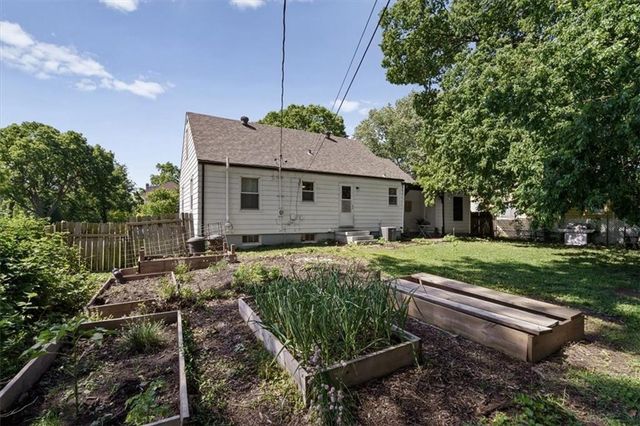 4338 Wood Avenue, Kansas City, KS 66102