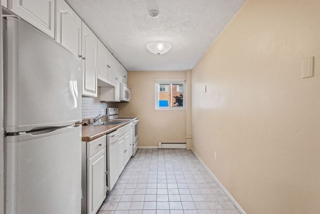 131 Creek St 5, Wrentham, MA 02093