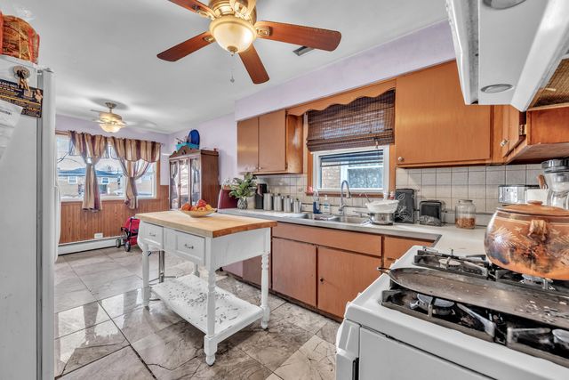 1818 N 39th Avenue, Stone Park, IL 60165