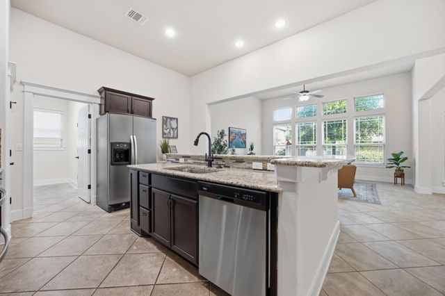 10905 Rock Island DR 57, Austin, TX 78717