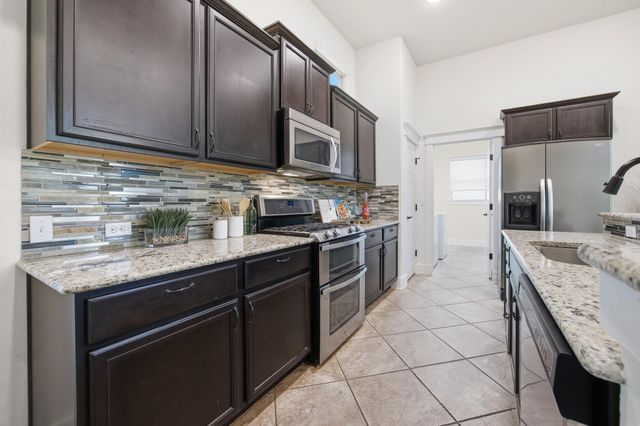 10905 Rock Island DR 57, Austin, TX 78717