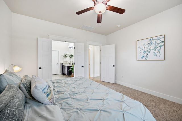 10905 Rock Island DR 57, Austin, TX 78717