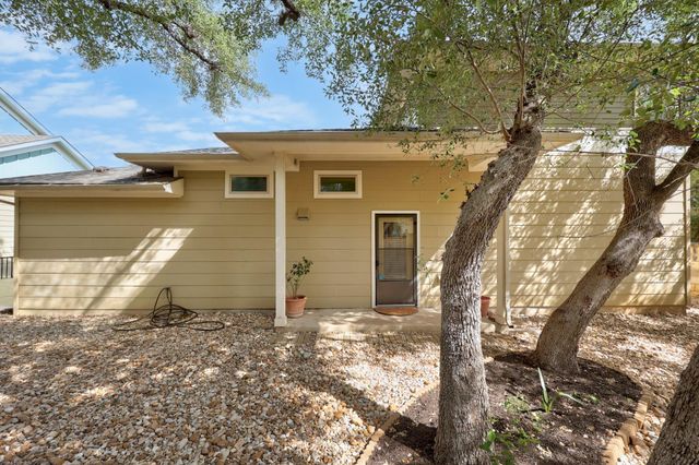 10905 Rock Island DR 57, Austin, TX 78717
