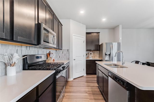 516 Longmount CV, Liberty Hill, TX 78642