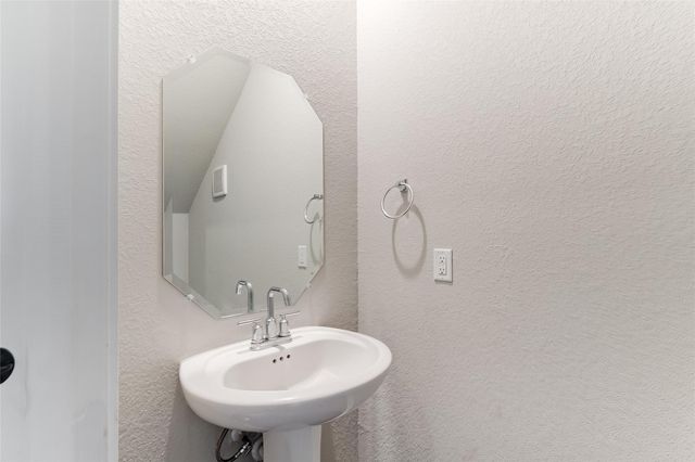 516 Longmount CV, Liberty Hill, TX 78642