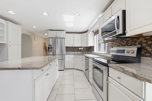 50 Weyfair Path, Weymouth, MA 02190