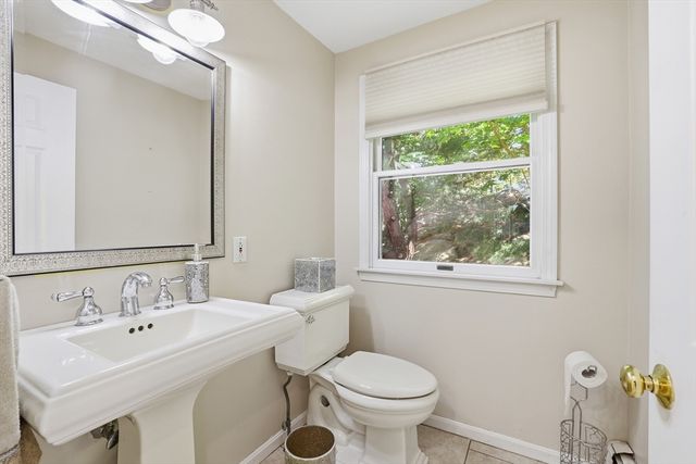 50 Weyfair Path, Weymouth, MA 02190