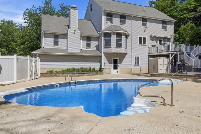 50 Weyfair Path, Weymouth, MA 02190