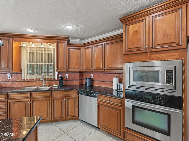 760 Gates Lane, Kodak, TN 37764