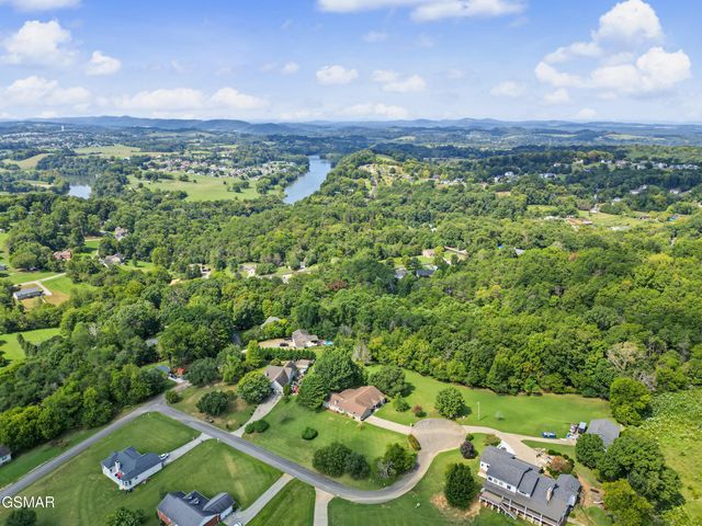 760 Gates Lane, Kodak, TN 37764