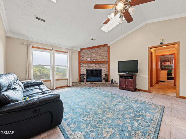 760 Gates Lane, Kodak, TN 37764