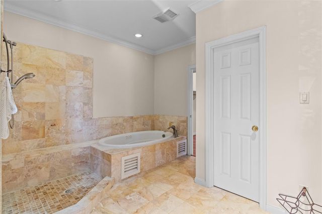 2515 N Macgregor Way, Houston, TX 77004