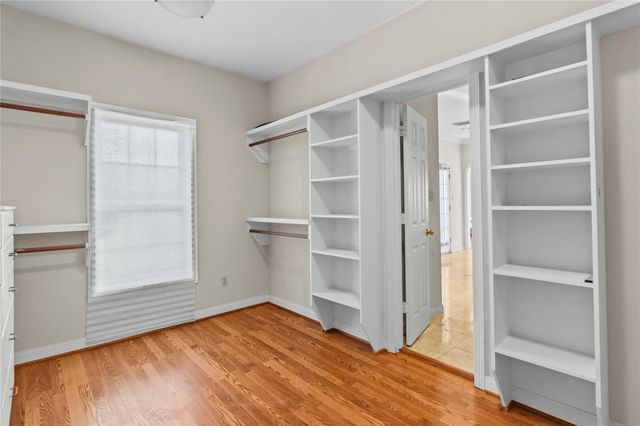 2515 N Macgregor Way, Houston, TX 77004