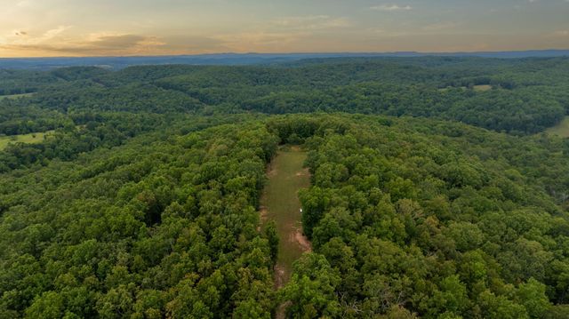 11571 Co Rd E 76 211, Ava, MO 65608