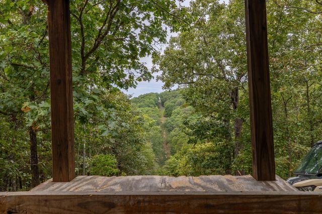 11571 Co Rd E 76 211, Ava, MO 65608