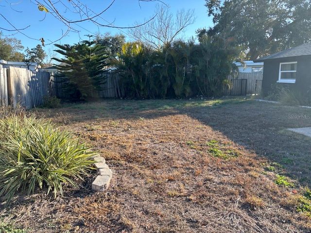 8871 94TH STREET, Seminole, FL 33777