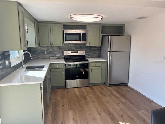 8871 94TH STREET, Seminole, FL 33777