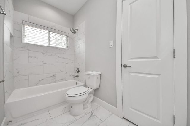 3305 Daphne Street, Houston, TX 77021