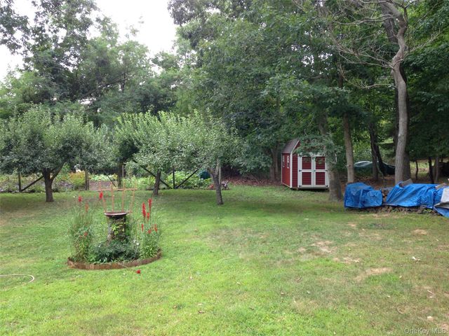 290 Gull Pond Lane, Greenport, NY 11944