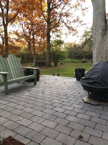 290 Gull Pond Lane, Greenport, NY 11944